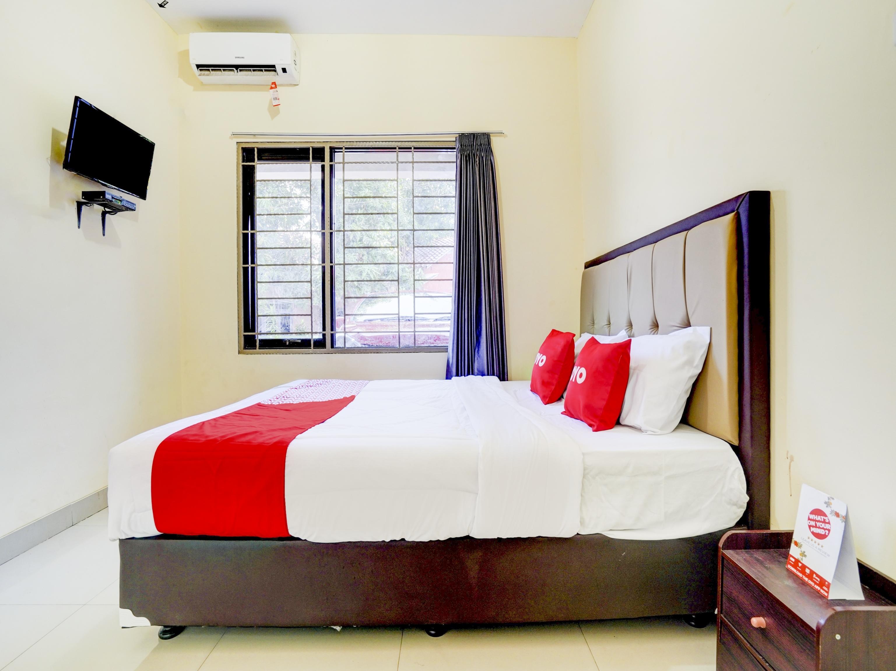 Oyo 90052 Star House Hotel Cirebon Exterior foto