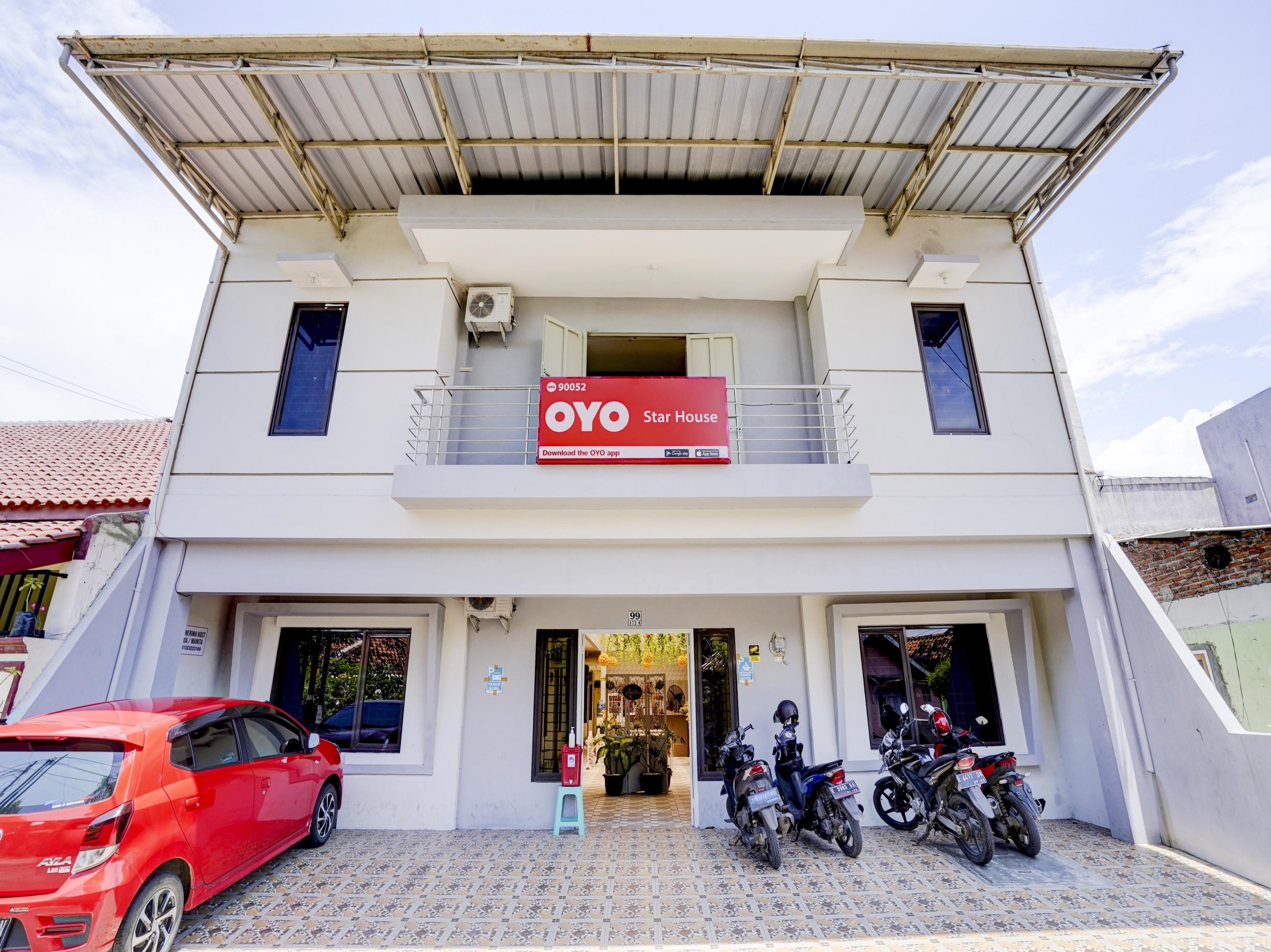 Oyo 90052 Star House Hotel Cirebon Exterior foto